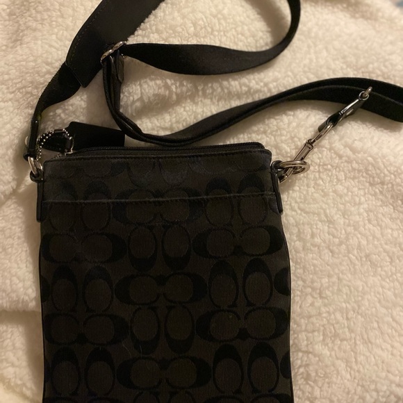 All black coach bag. Work a total of three times. - Picture 6 of 6